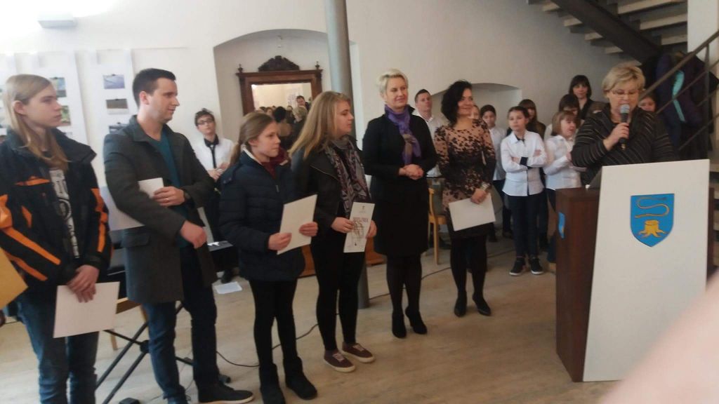 received1075090362620462596277