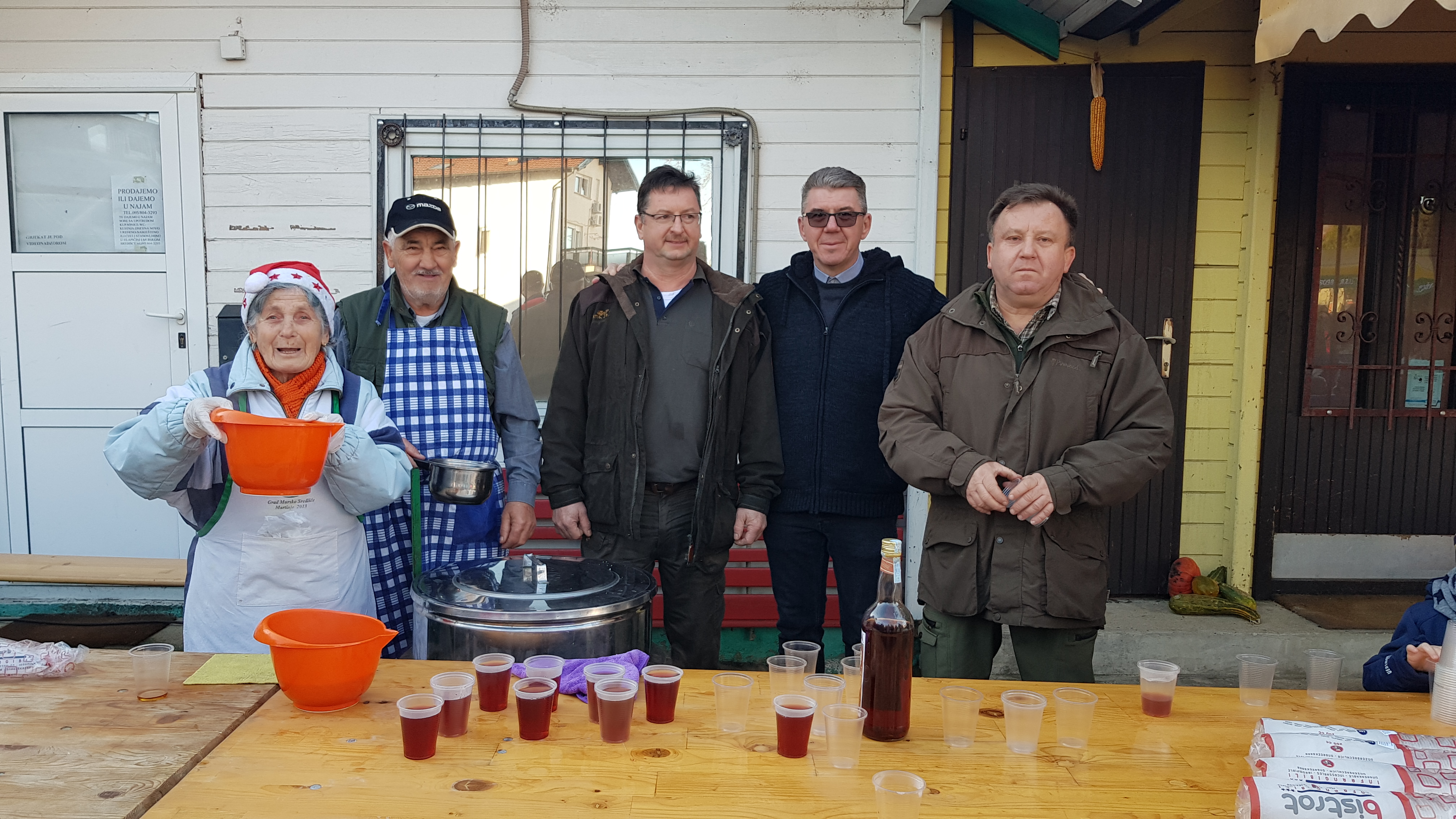 FOTO Druženje građana na Badnje jutro u Murskom Središću