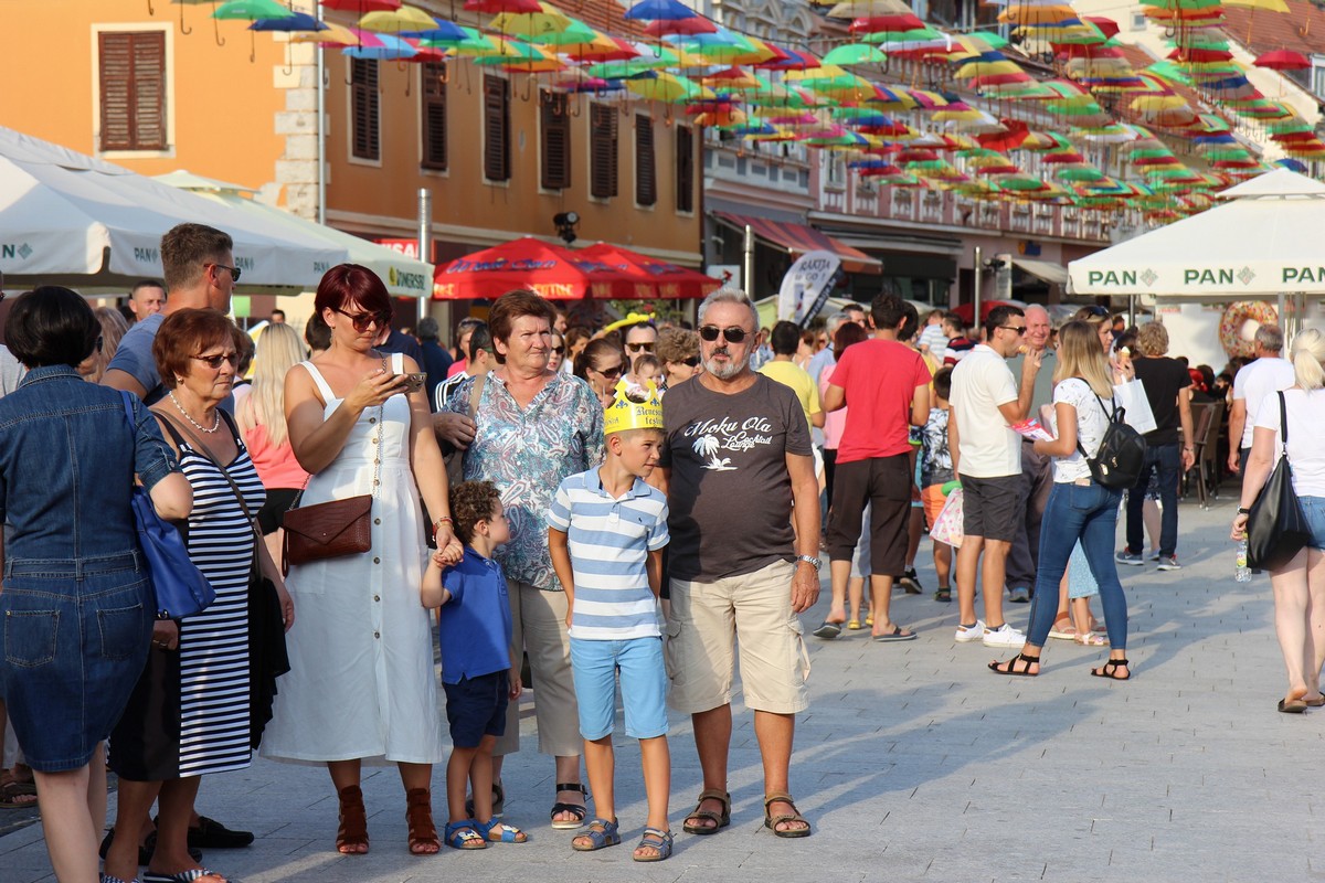 Tri međimurska KUD-a predstavila međimursku tradiciju na Porcijunkulovom