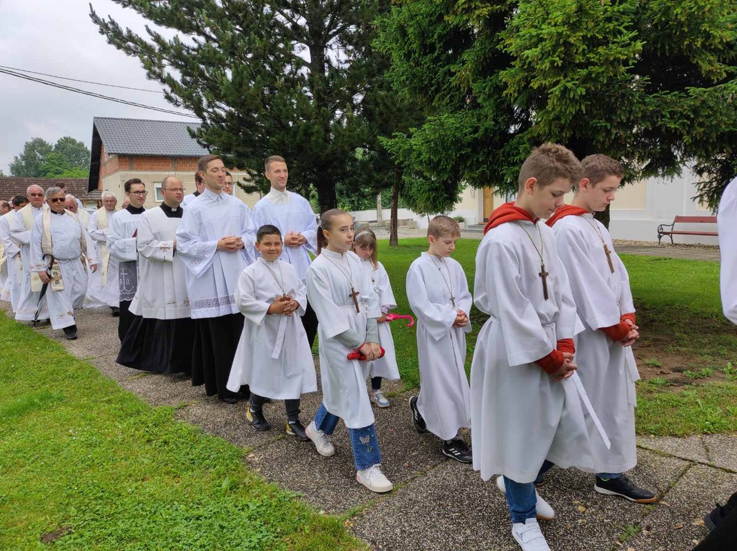 Mlada misa u Kotoribi