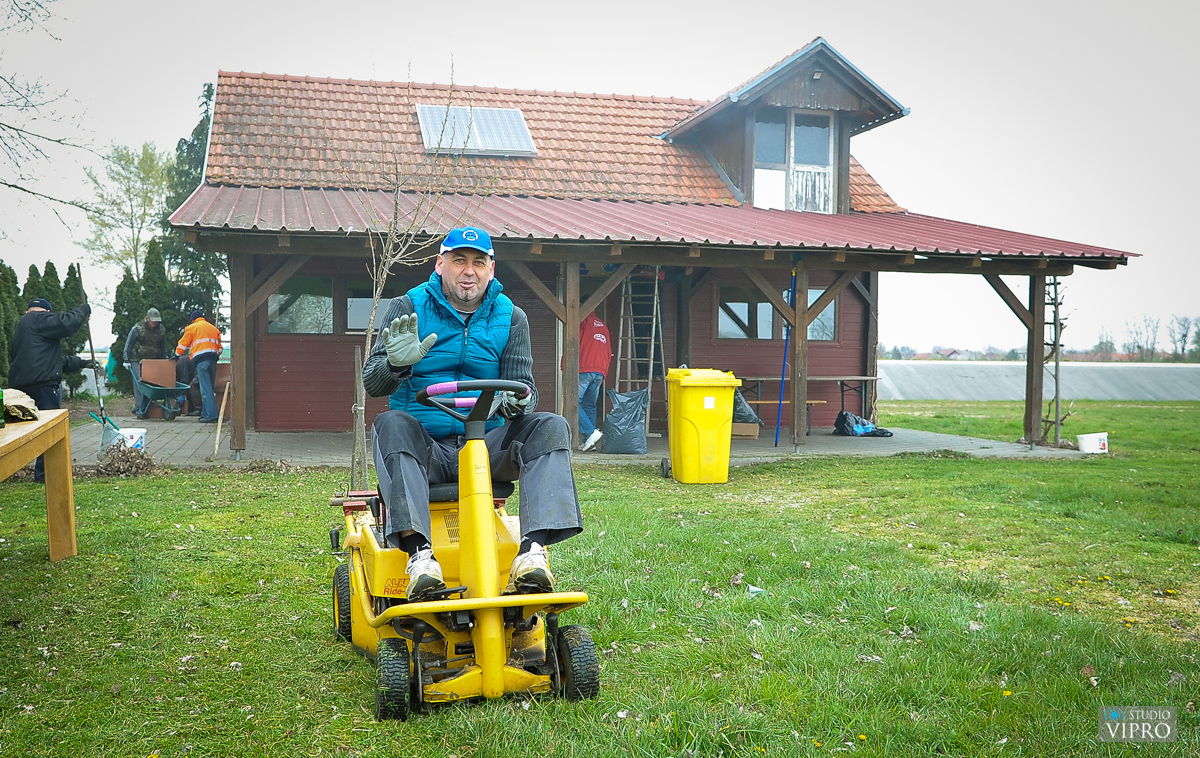 Vrijedne ruke Labudova obilježile Dan planeta Zemlje