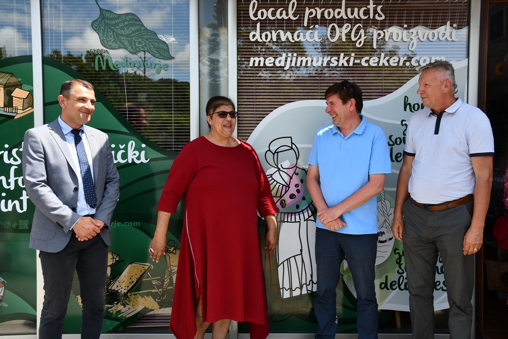 TERME SVETI MARTIN ‘Međimurski ceker’ – turistički info centar i dućan s domaćim proizvodima TERME SVETI MARTIN ‘Međimurski ceker’ – turistički info centar i dućan s domaćim proizvodima