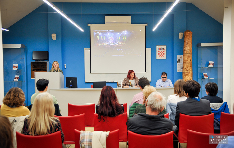 U Prelogu održana promocija zbirke pjesama ‘Kraj tebe stih’ Jagode Vičević