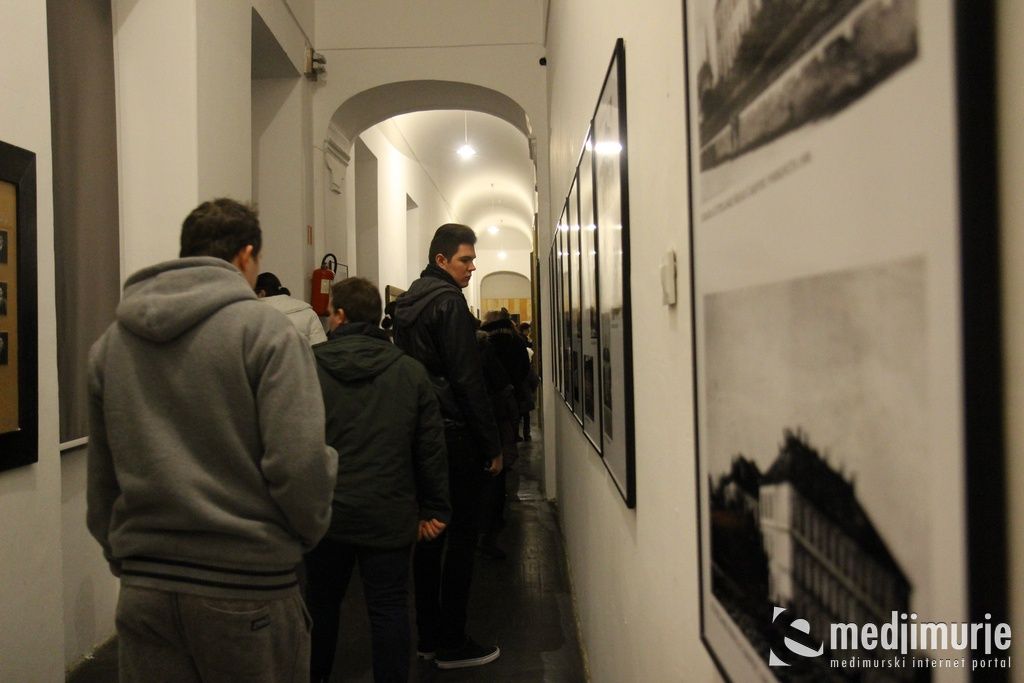 nocmuzejacakovec0106107798