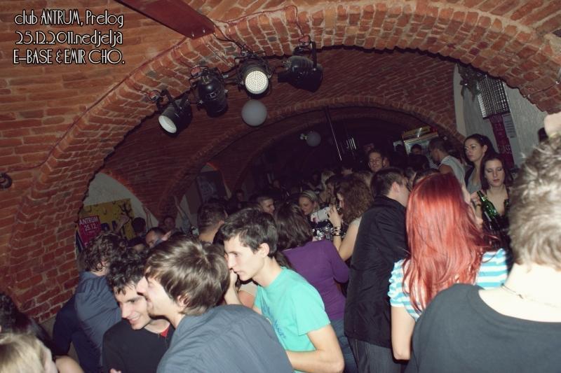 Antrum (Nedjelja, 25.12.2011)