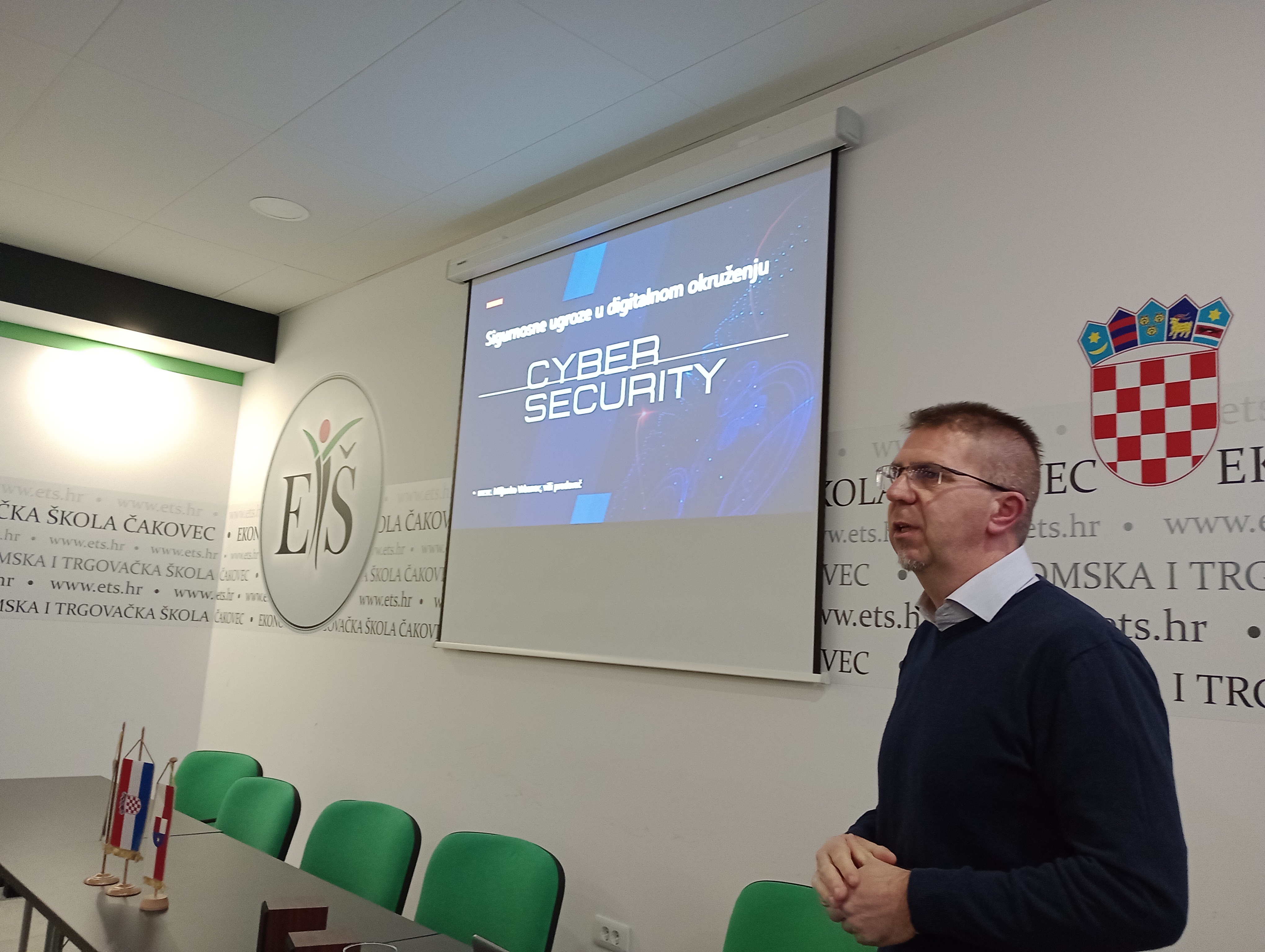 EKONOMSKA I TRGOVAČKA ŠKOLA Održan stručni skup Međužupanijskog stručnog vijeća