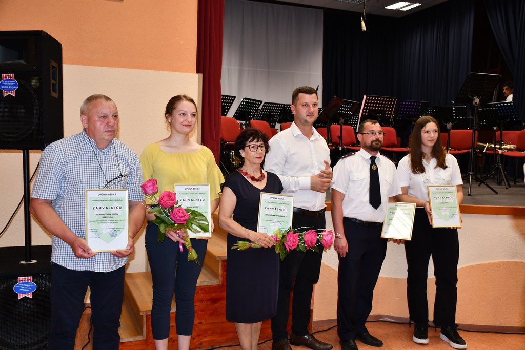 SVEČANA SJEDNICA Zahvalnice općine primili NK BSK Belica, KUD Belica i Udruga žena Belica SVEČANA SJEDNICA Zahvalnice općine primili NK BSK Belica, KUD Belica i Udruga žena Belica