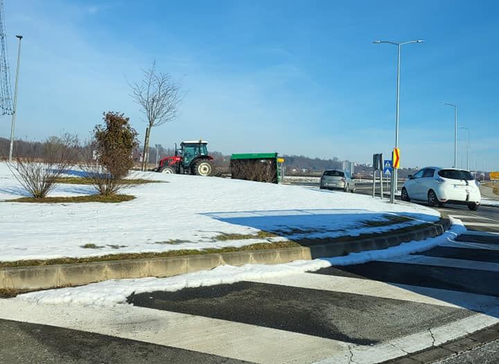 U Čakovcu se prevrnula traktorska prikolica