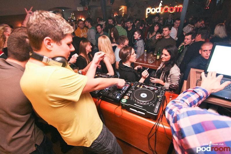 slika0002 Podroom (Subota, 15.12. – Winter house madness)
