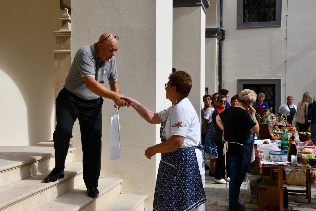 ‘BAKINI KOLAČI’ Najbolji kolač s jabukama pripremila je Natalija Munđar iz Križovca