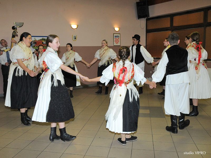 355415498dsc5468315792