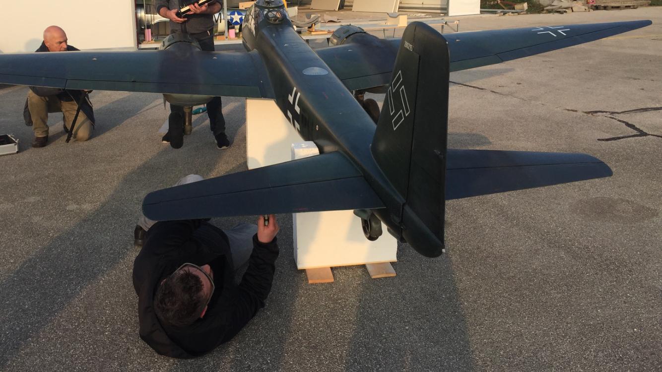 Njemački bombarder iz Drugog svjetskog rata na nebu iznad Čakovca