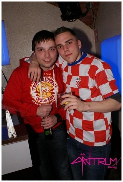 slika0014 Antrum (Petak i subota, 22. i 23.3.2013 – Mladen Burnać i Queens party) slika0014 Antrum (Petak i subota, 22. i 23.3.2013 – Mladen Burnać i Queens party)