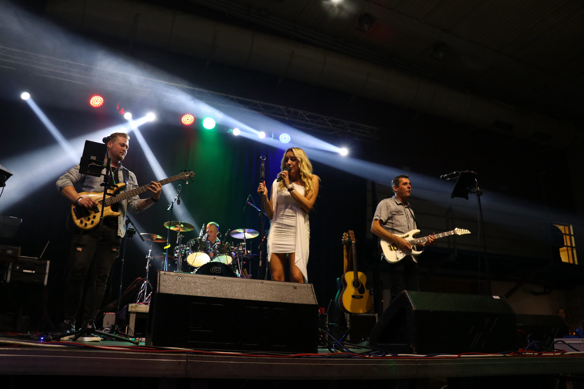 FOTO Željko Samardžić zagrijao Čakovec na jesenskom koncertu u punoj GOC dvorani