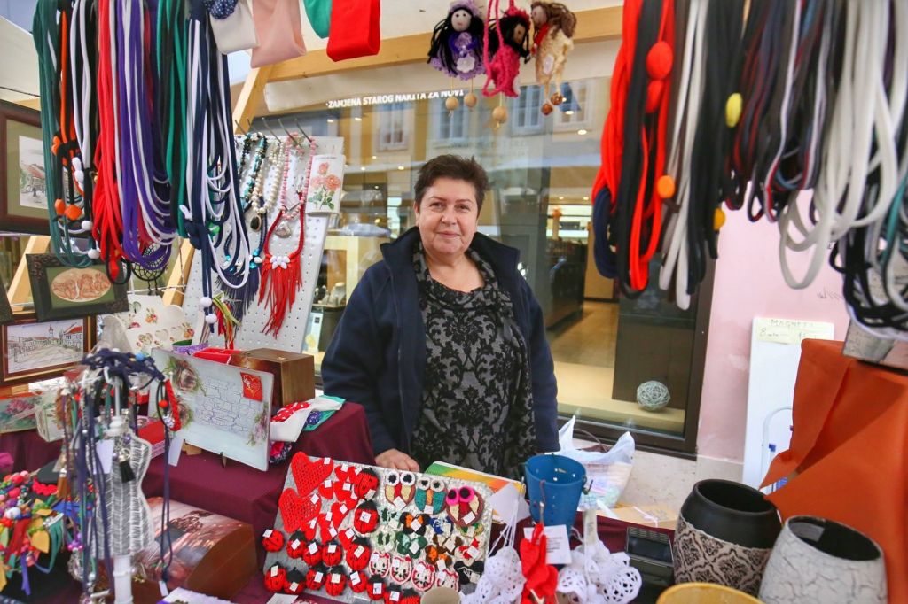 2229087810213170908684273176563