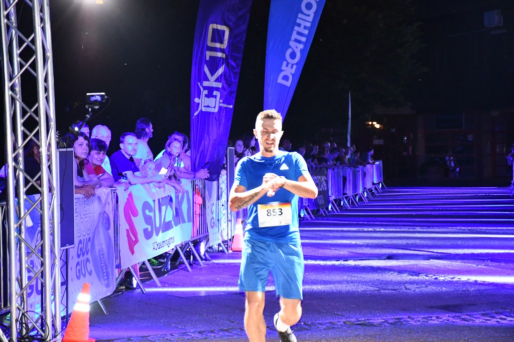 POGLEDAJTE TKO JE SVE TRČAO Veliki broj trkača na ‘Čakovečkom noćnom ceneru’