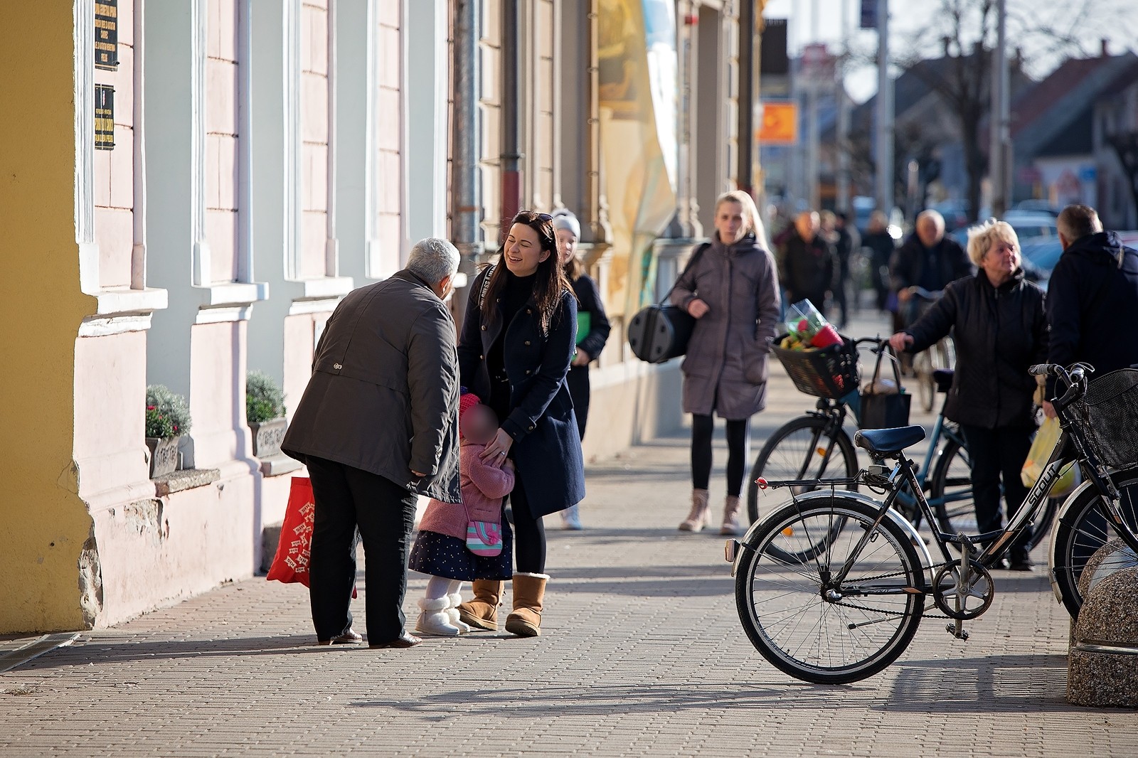 KLIKOM PO PRELOGU Živahno jutro u centru grada!