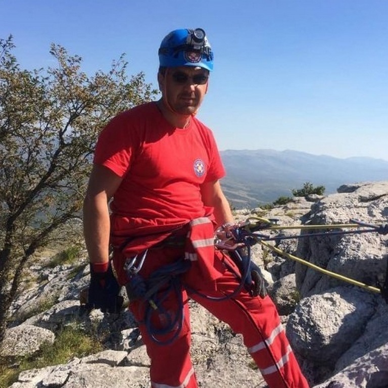 DANIEL VINKO Profesionalni vozač/medicinski tehničar uspješno upravlja sanitetskim prijevozom Međimurja DANIEL VINKO Profesionalni vozač/medicinski tehničar uspješno upravlja sanitetskim prijevozom Međimurja