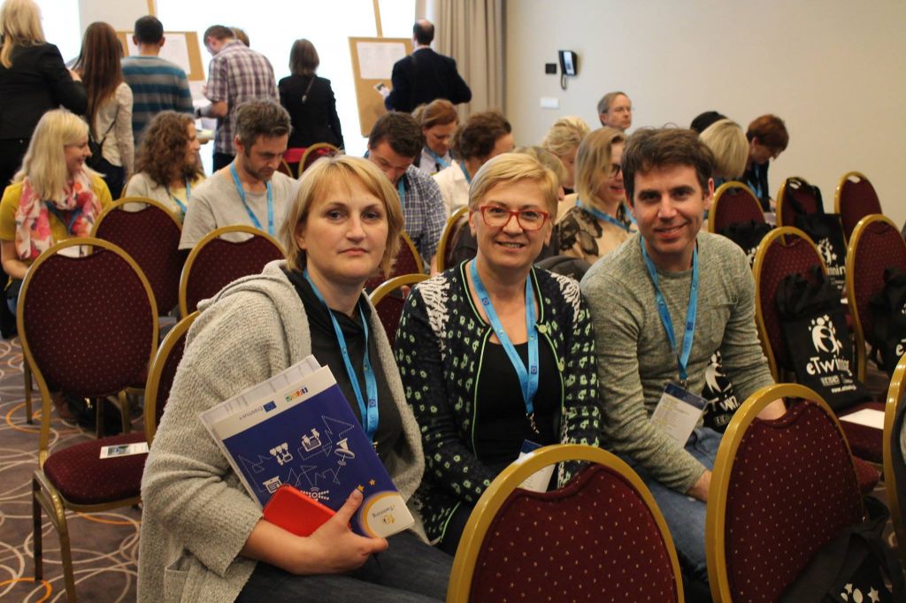 1297320910255689541466907430582