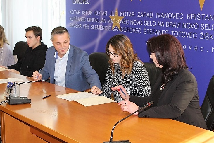 GRAD ČAKOVEC Potpisani ugovori o stipendiranju studenata