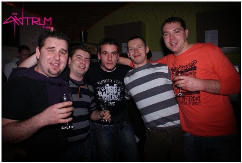 slika0049 Antrum (Subota, 5.1.2013.) slika0049 Antrum (Subota, 5.1.2013.)