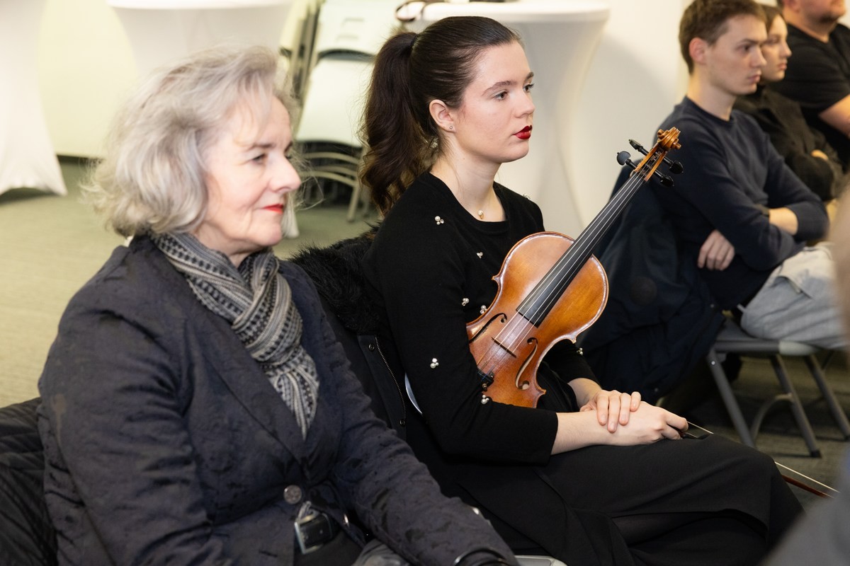 VRIJEDNI STUDENTI I u ovoj akademskoj godini Zaklada Mikec stipendira 47 uspješnih studenata