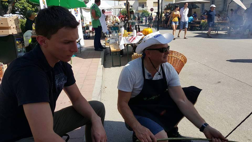 1194980810153550795634417147692