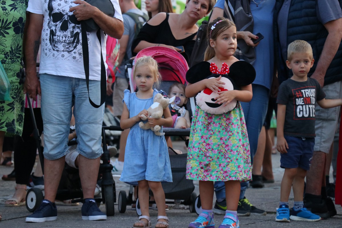 FOTO Prvi dan Porcijunkulovog započeo spektakularnim artističkim showom – “Dangerous Show” Cirkerosa Cirkusa