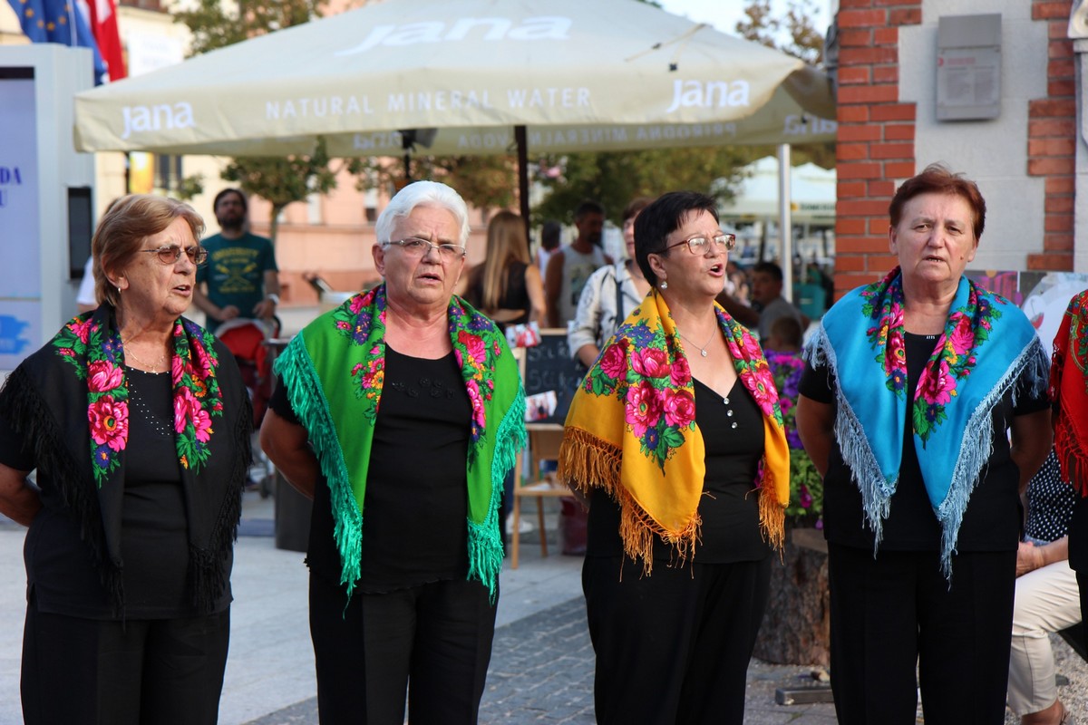 Tri međimurska KUD-a predstavila međimursku tradiciju na Porcijunkulovom