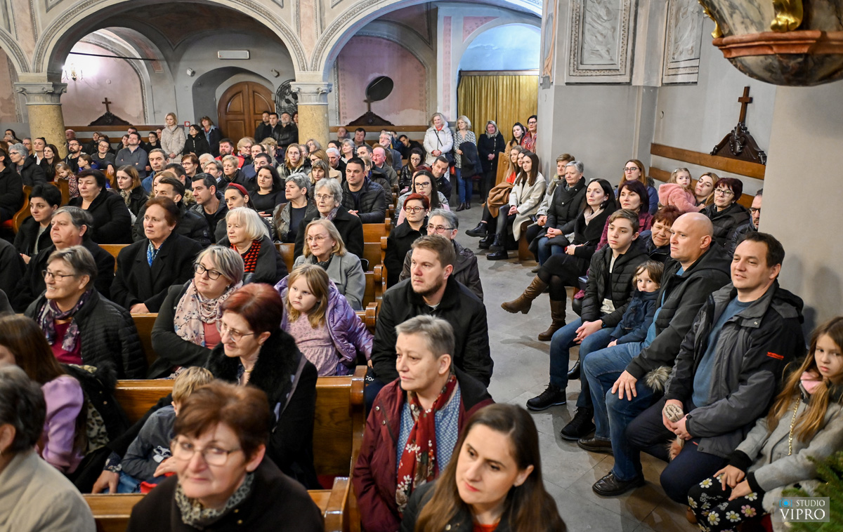 Održan tradicionalni božićni koncert svih zborova s područja Grada Preloga
