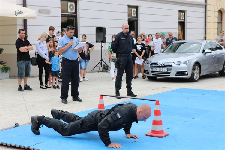 postani policajac