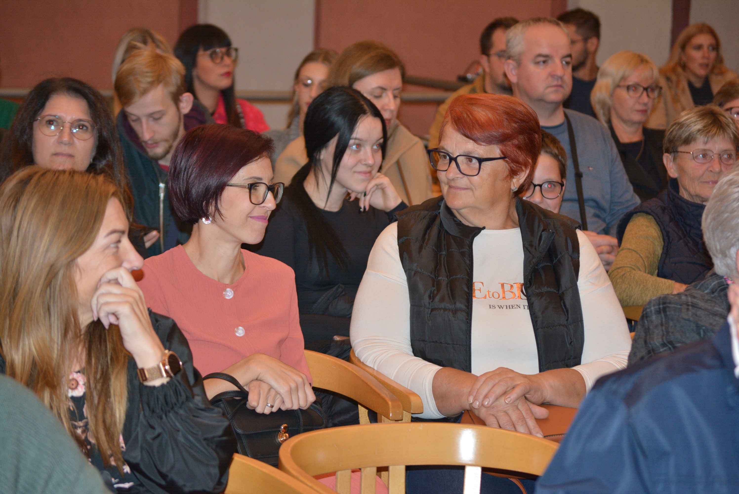 FOTO/VIDEO Divno glazbeno putovanje na godišnjem koncertu ženske vokalne skupine KUU ‘Veseli Međimurci’