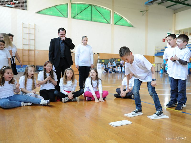 349615205dsc0884232439