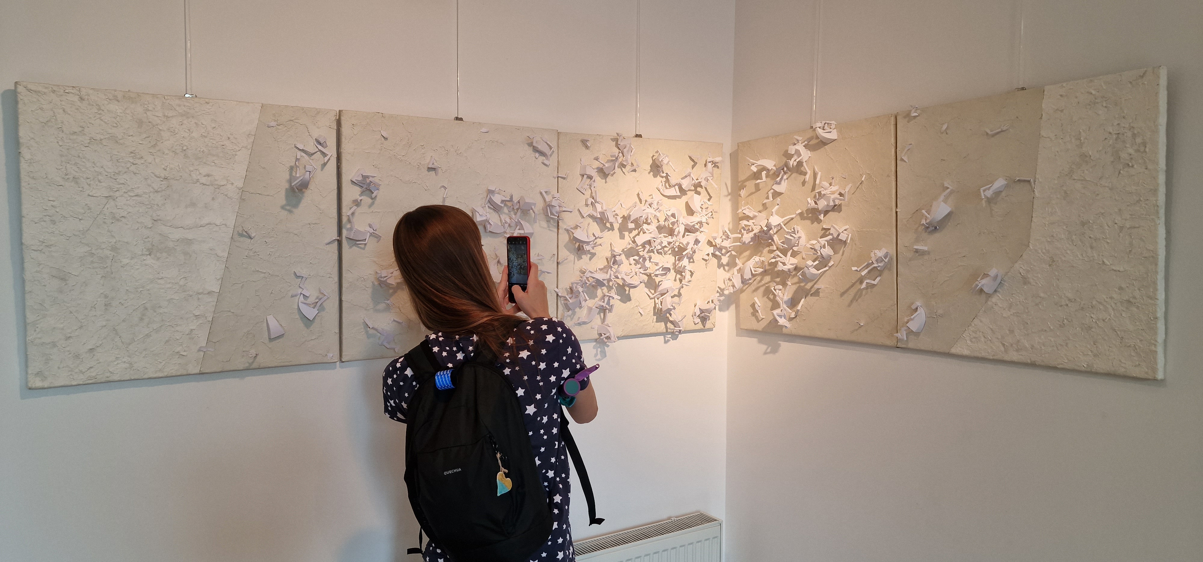 PRELOG Otvorena samostalna izložba ‘Papirnata energija’ akademskog umjetnika Marka Zubaka PRELOG Otvorena samostalna izložba ‘Papirnata energija’ akademskog umjetnika Marka Zubaka