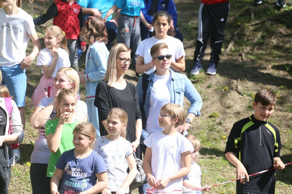 3070767310214802854641902849807