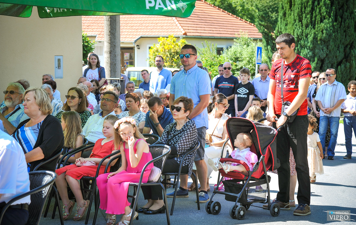 Otok obilježio svoje proštenje, Pobožnosti Presvetom Srcu Isusovu