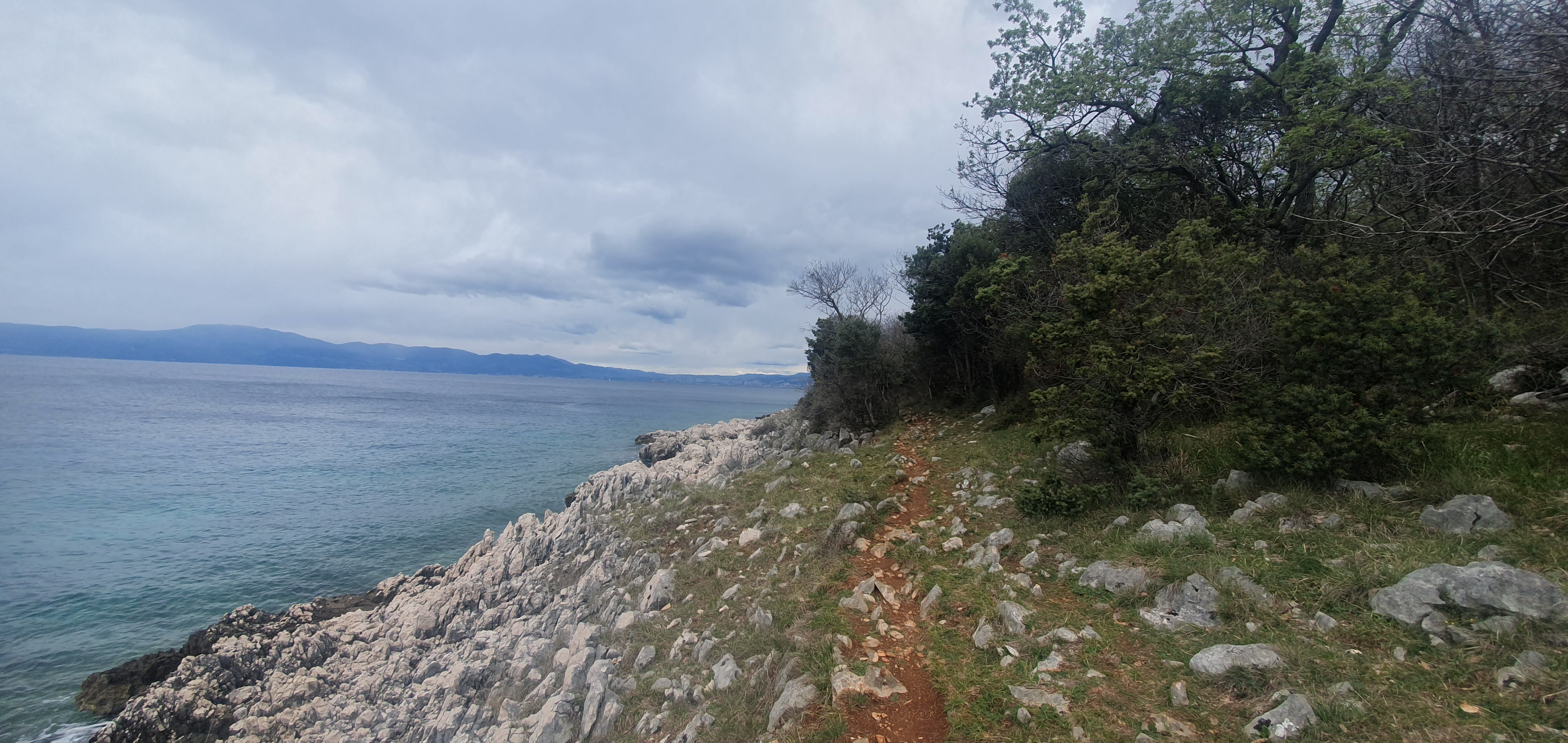 CAMINO KRKA Naši čitatelji Saša Turk i Danijel Mikolaj šalju nam fotografije njihove velike avanture CAMINO KRKA Naši čitatelji Saša Turk i Danijel Mikolaj šalju nam fotografije njihove velike avanture