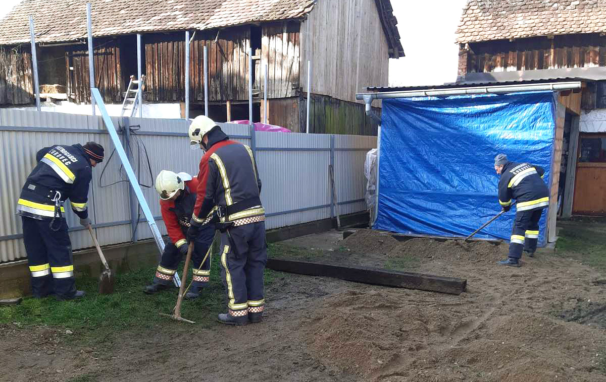 Vatrogasci s područja Preloga na potresom porušenim područjima