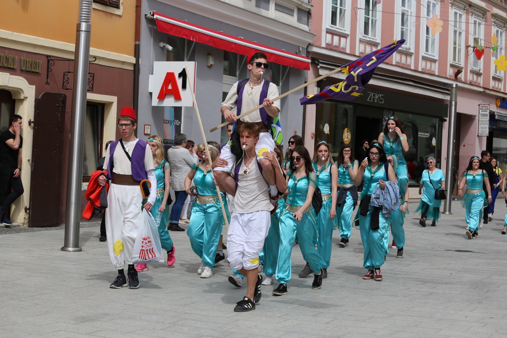 Ulicama Čakovca koračalo više od 1200 međimurskih maturanata