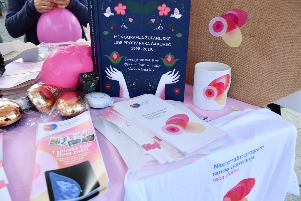 DAN RUŽIČASTE VRPCE Subotnje prijepodne u središtu Čakovca obasjano ružičastim tonovima