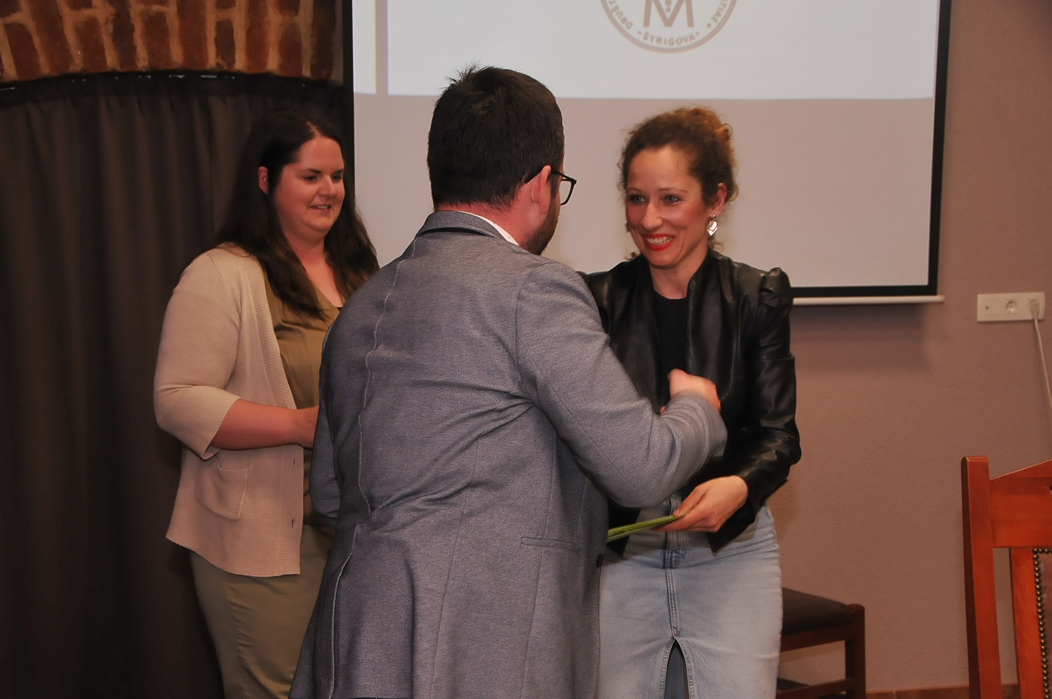 DRUŠTVO ‘HORTUS CROATIAE’ SLAVI 30 GODINA Ponosni na prvih 30, s novim elanom kroče u budućnost DRUŠTVO ‘HORTUS CROATIAE’ SLAVI 30 GODINA Ponosni na prvih 30, s novim elanom kroče u budućnost