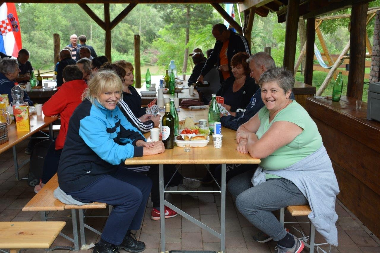 TRADICIJA DONJODUBRAVSKIH BRANITELJA Planirani spust otpao, druženje ostalo