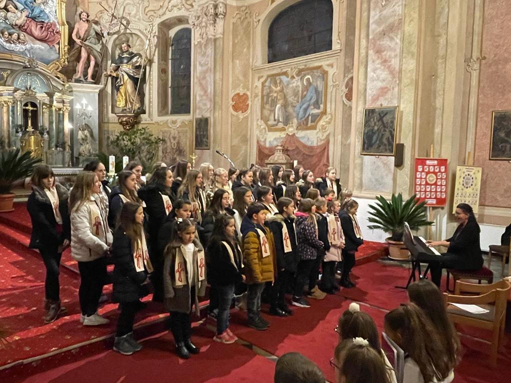 SVETA MARIJA U humanitarne svrhe pjesmom