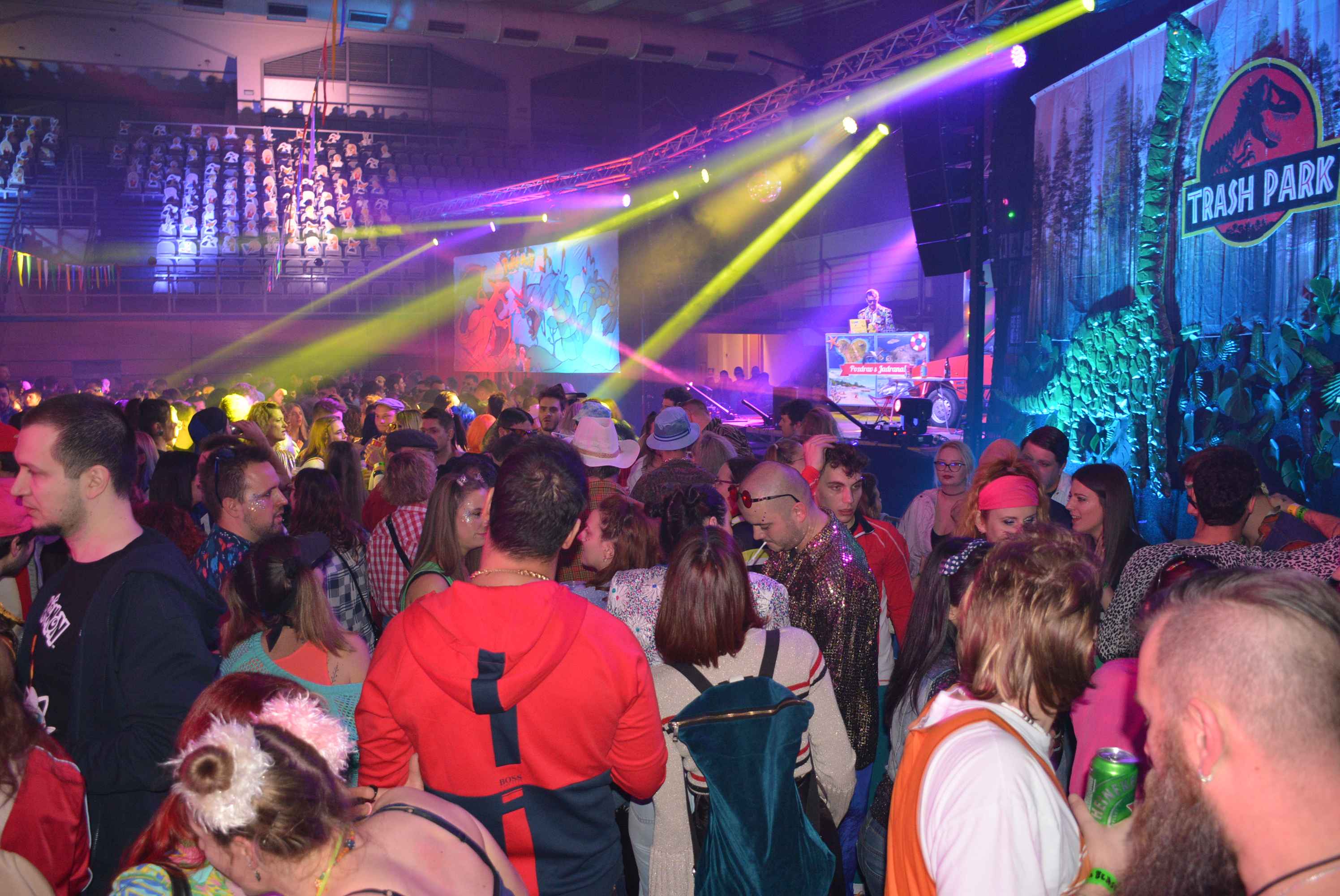 FOTO/VIDEO Čaroban završetak jubilarnog 10. ‘Blast from the past’ šarenila u Čakovcu