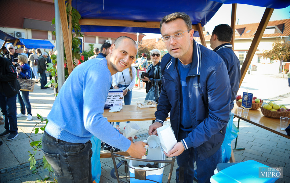 Rotarijanska Kestenijada u Prelogu: Mnoge je privukao miris svježe pečenih kestena