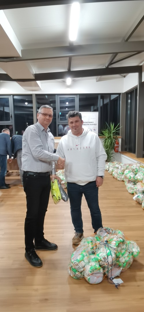 Međimurski nogometni savez školama nogometa podijelio 350 lopti i 400 markera