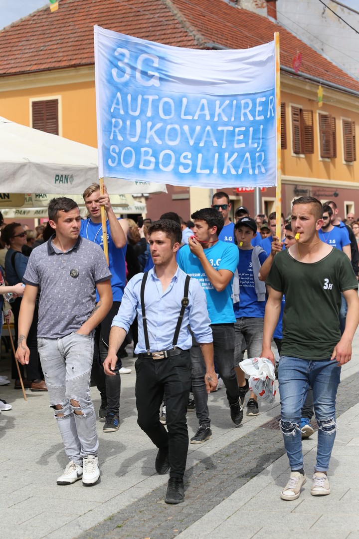 Ulicama Čakovca koračalo više od 1200 međimurskih maturanata