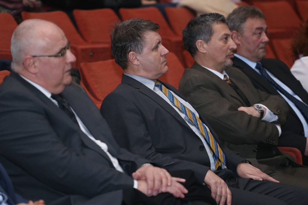 2812555110214281507728555757179