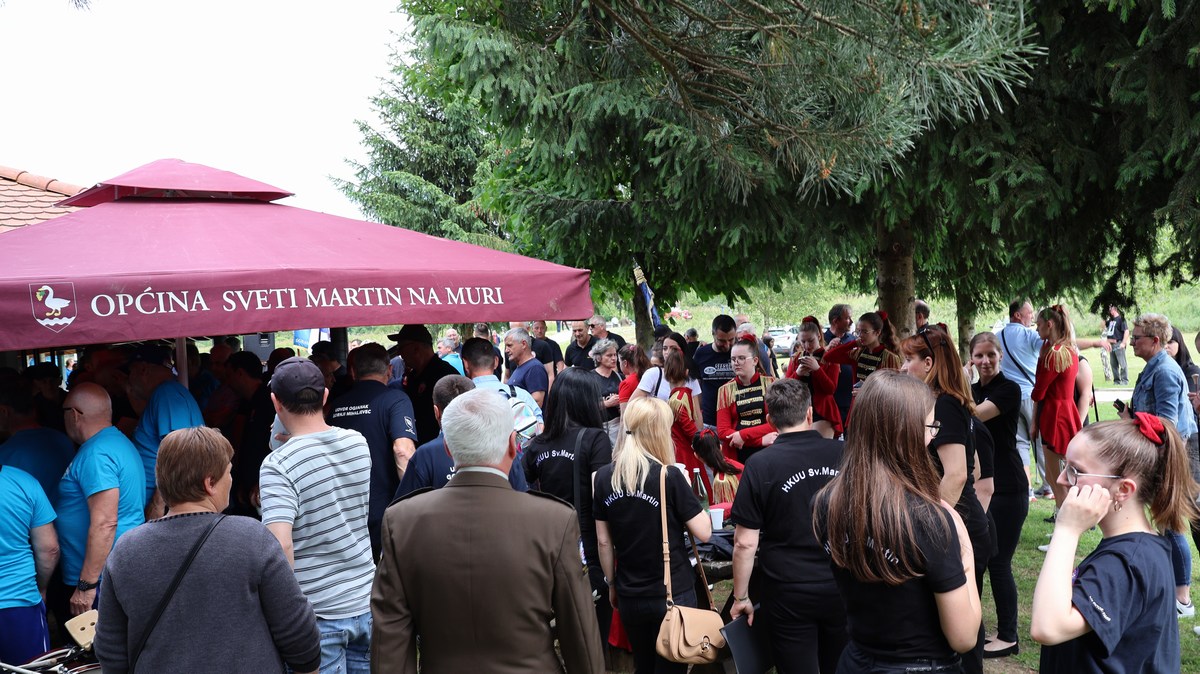 SVETI MARTIN NA MURI Održano sportsko natjecanje dragovoljaca i veterana te susreti djece i unuka hrvatskih branitelja