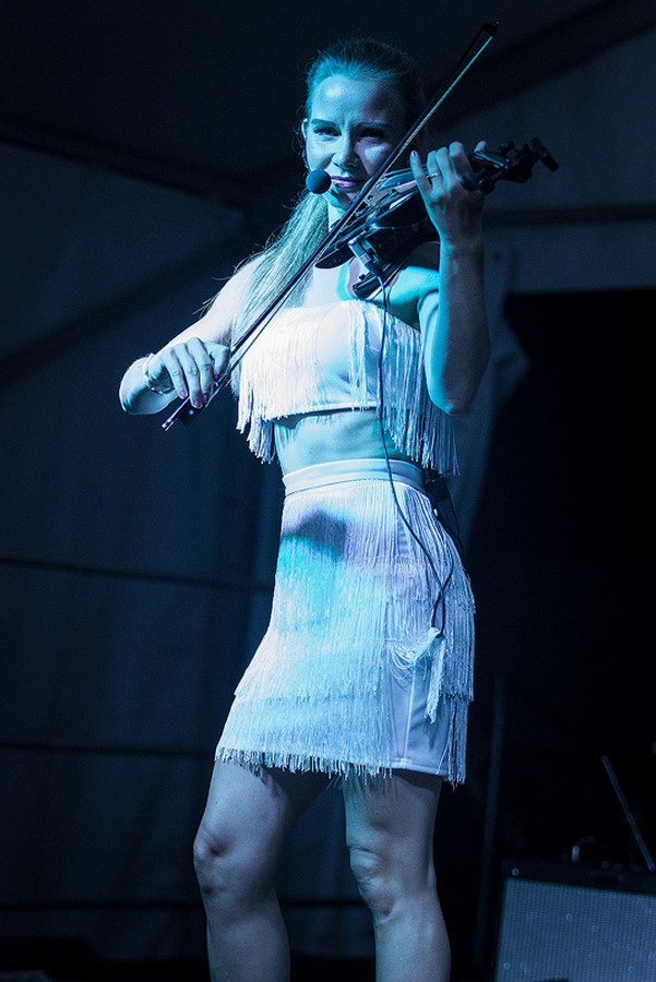 Atraktivne i seksipilne Učiteljice dobro zagrijale šator na Šuderici u Goričanu